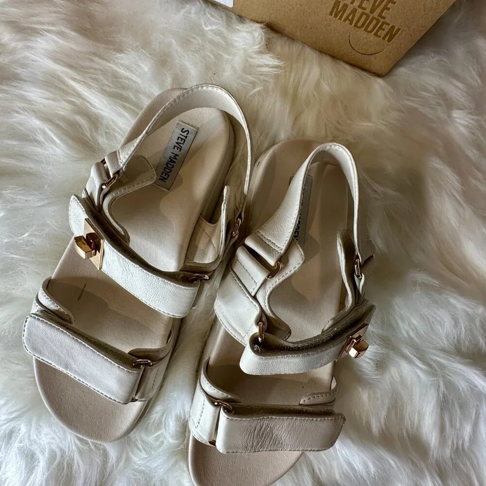 Steve Madden Cream Sandals - Picture 3 of 5